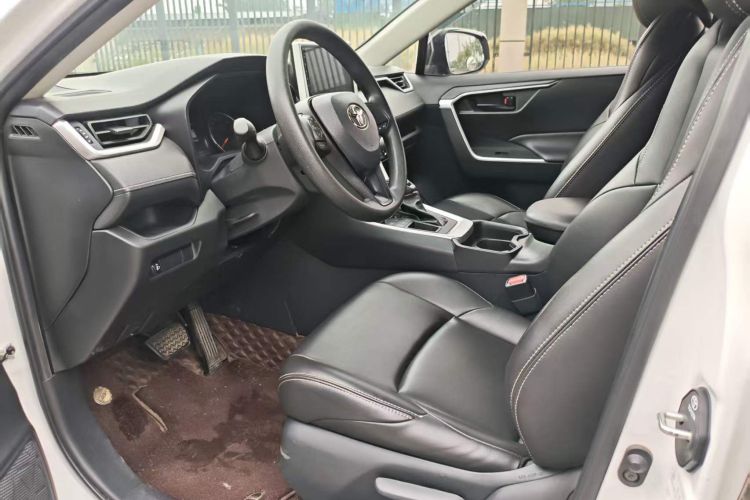 Used Toyota Wildlander 2022 2.0L CVT Two-Wheel Drive Leading Edition Driver Seat