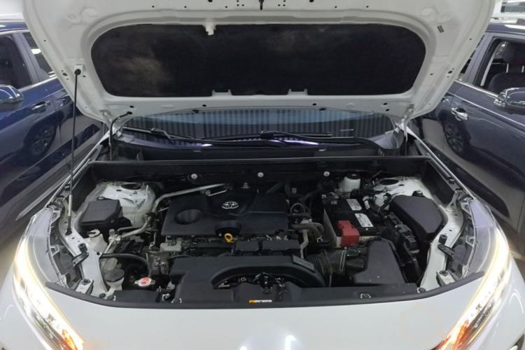 Used Toyota Wildlander 2022 2.0L CVT 4x4 Luxury PLUS Edition Engine Bay