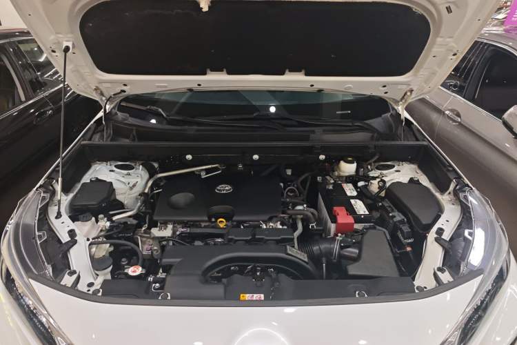 Used Toyota Wildlander 2022 2.0L CVT 4x4 Luxury PLUS Edition Engine Bay