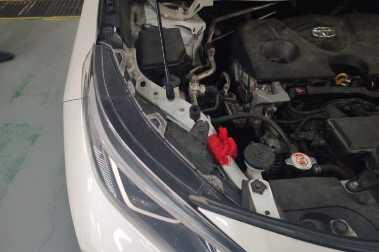 Used Toyota Wildlander 2022 2.0L CVT Four-Wheel Drive Premium Edition Engine Bay Right
