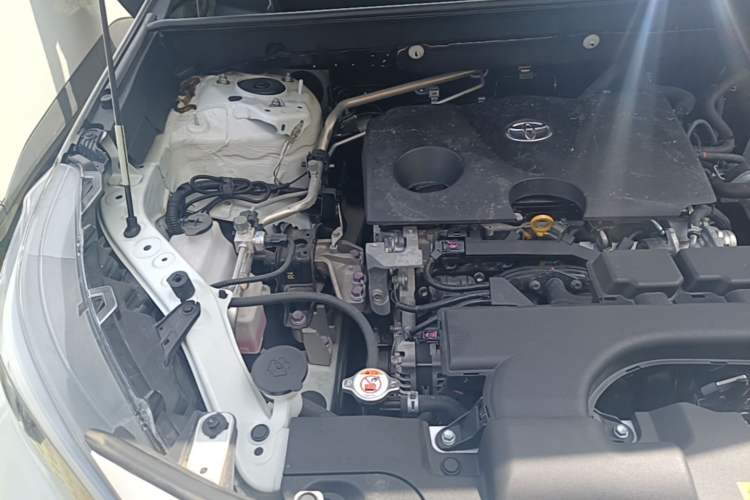 Used Toyota Wildlander 2022 2.0L CVT Two-Wheel Drive Leading Edition Engine Bay Right