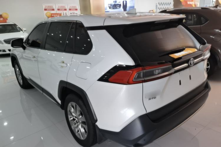Used Toyota Wildlander 2022 2.0L CVT 4x4 Luxury PLUS Edition Exterior 2