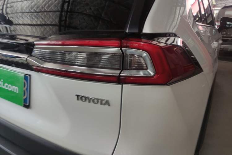 Used Toyota Wildlander 2022 2.0L CVT Two-Wheel Drive Leading Edition Exterior 3