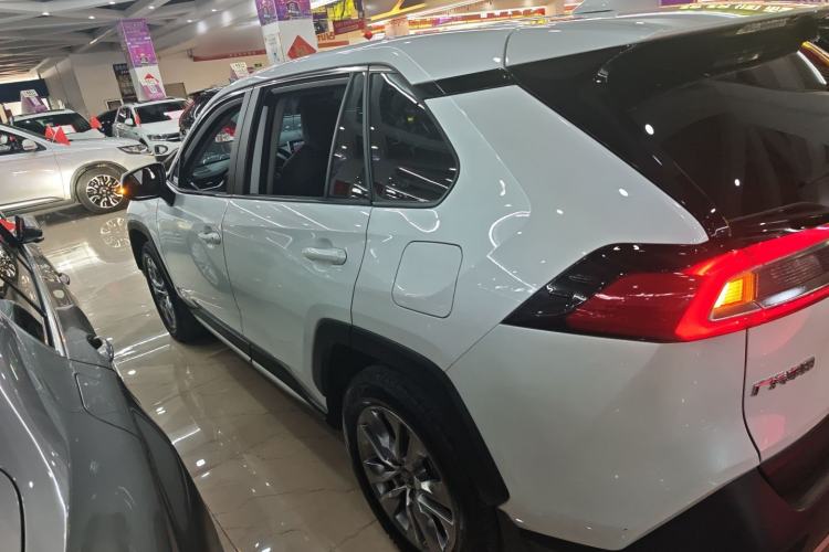 Used Toyota Wildlander 2022 2.0L CVT 4x4 Luxury PLUS Edition Exterior 3