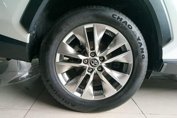 Used Toyota Wildlander 2022 2.0L CVT Two-Wheel Drive Luxury PLUS Edition Exterior 5