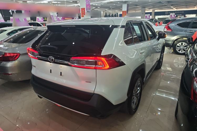 Used Toyota Wildlander 2022 2.0L CVT 4x4 Luxury PLUS Edition Exterior 5