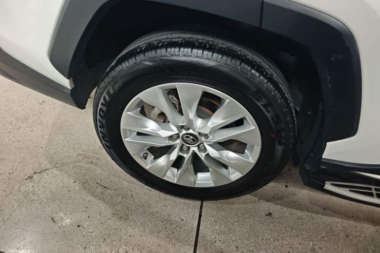 Used Toyota Wildlander 2022 2.0L CVT Two-Wheel Drive Leading Edition Exterior 5