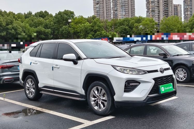 Used Toyota Wildlander 2022 2.0L CVT Four-Wheel Drive Luxury Edition Front Right 45 Deg