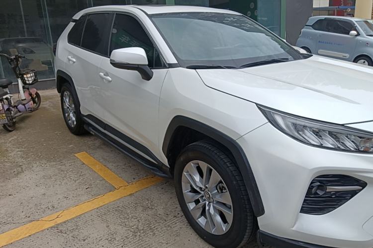 Used Toyota Wildlander 2022 2.0L CVT Two-Wheel Drive Luxury PLUS Edition Front Right 45 Deg