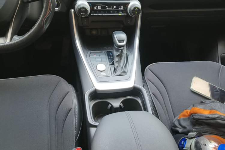 Used Toyota Wildlander 2022 2.0L CVT Two-Wheel Drive Urban Edition Gear Lever