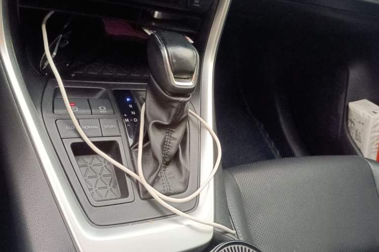 Used Toyota Wildlander 2022 2.0L CVT Two-Wheel Drive Prestige Edition Gear Lever