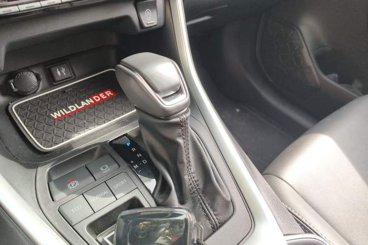 Used Toyota Wildlander 2022 2.0L CVT Two-Wheel Drive Luxury PLUS Edition Gear Lever