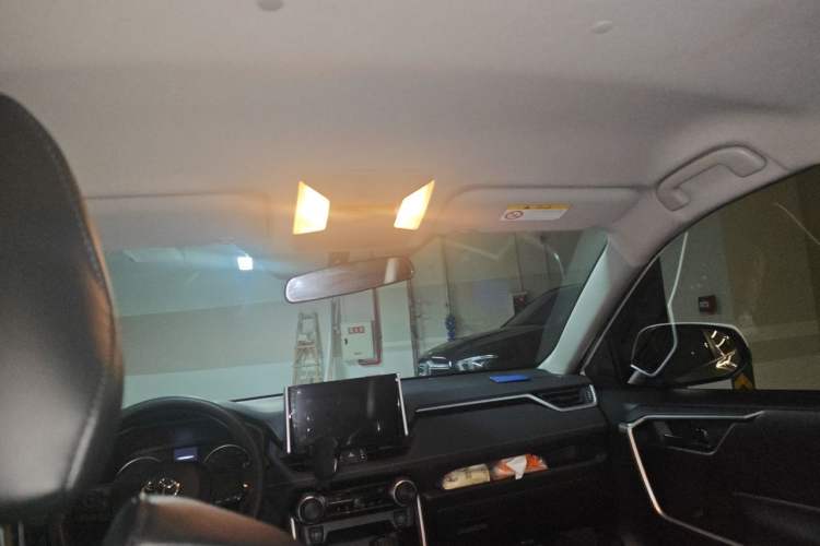 Used Toyota Wildlander 2022 2.0L CVT Two-Wheel Drive Leading Edition Headliner