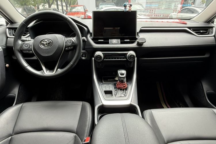 Used Toyota Wildlander 2022 2.0L CVT Four-Wheel Drive Luxury Edition Interior 1