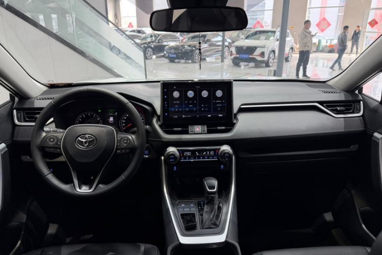 Used Toyota Wildlander 2022 2.0L CVT Two-Wheel Drive Luxury Edition Interior 1