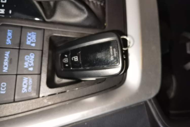 Used Toyota Wildlander 2022 2.0L CVT 4x4 Luxury PLUS Edition Interior 1