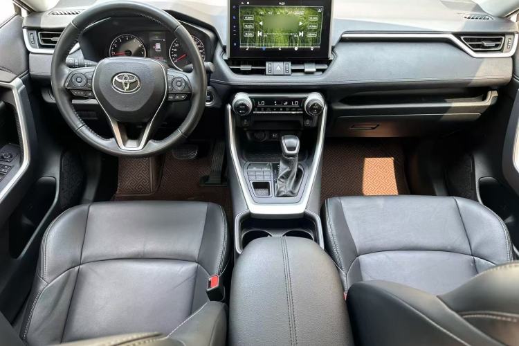 Used Toyota Wildlander 2022 2.0L CVT Four-Wheel Drive Luxury Edition Interior 2
