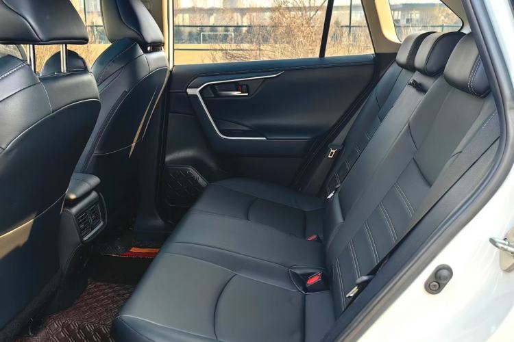 Used Toyota Wildlander 2022 Dual-Engine 2.5L E-CVT Four-Wheel Drive Luxury Edition Interior 2