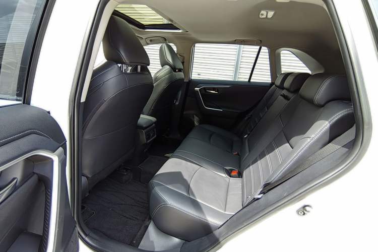 Used Toyota Wildlander 2022 2.0L CVT Two-Wheel Drive Luxury Edition Interior 2