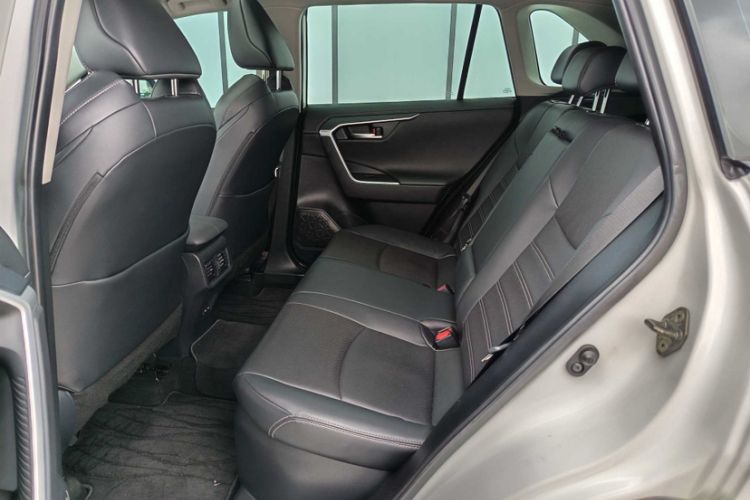 Used Toyota Wildlander 2022 Dual-Engine 2.5L E-CVT Two-Wheel Drive Prestige Edition Interior 2