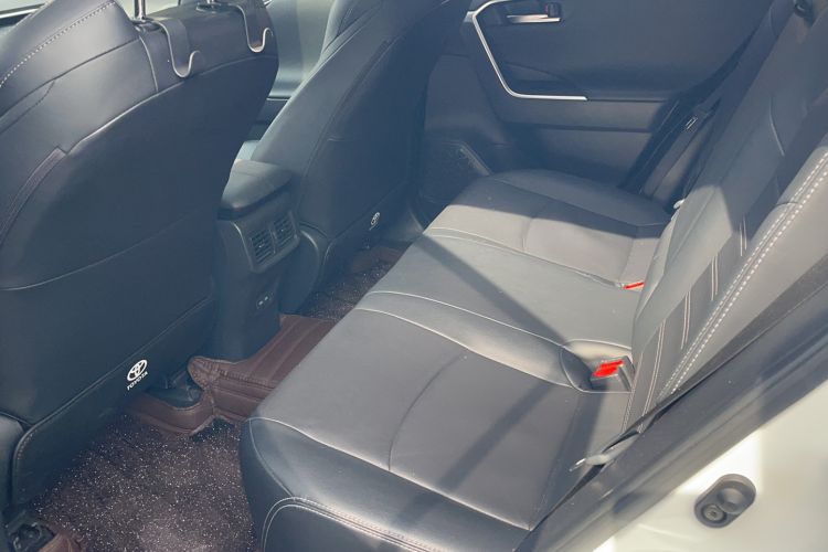 Used Toyota Wildlander 2022 2.0L CVT Two-Wheel Drive Luxury Edition Interior 2