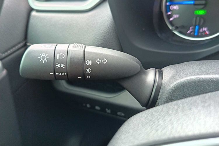 Used Toyota Wildlander 2022 Dual-Engine 2.5L E-CVT Two-Wheel Drive Prestige Edition Interior 3