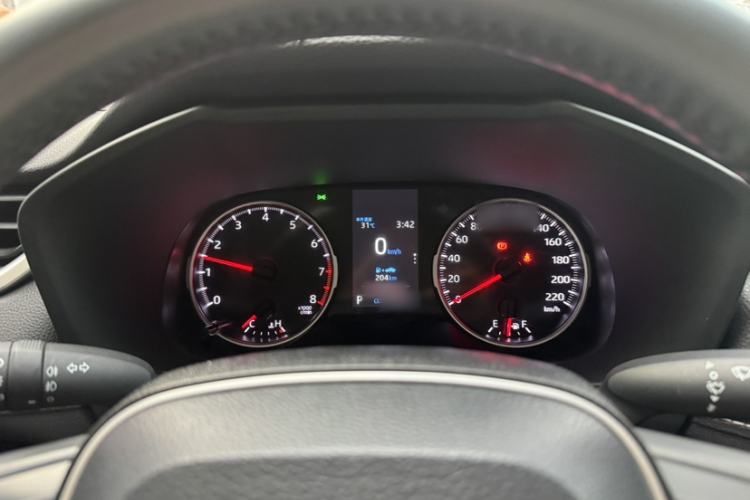 Used Toyota Wildlander 2022 2.0L CVT 4x4 Luxury PLUS Edition Interior 3