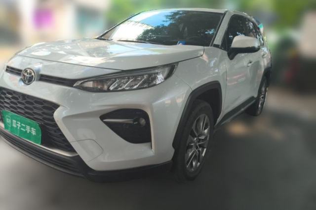 Używany Toyota Wildlander 2022 2.0L CVT Two-Wheel Drive Luxury PLUS Edition