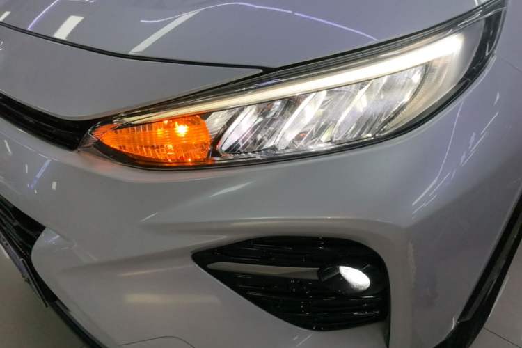 Used Toyota Wildlander 2022 2.0L CVT 4x4 Luxury PLUS Edition Left Front Headlight