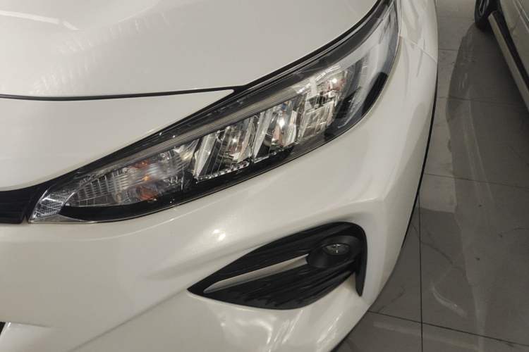 Used Toyota Wildlander 2022 Updated Version 2.0L CVT Two-Wheel Drive Leading Edition Left Front Headlight