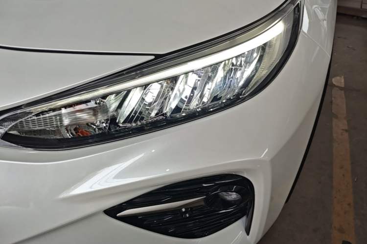 Used Toyota Wildlander 2022 2.0L CVT 4x4 Luxury PLUS Edition Left Front Headlight