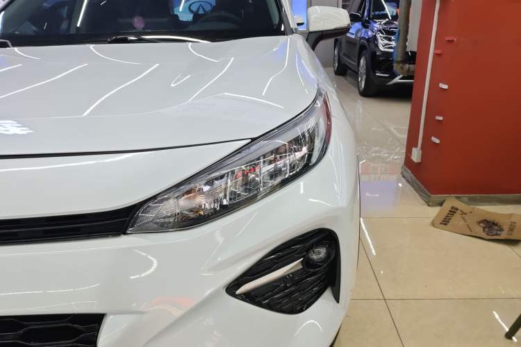 Used Toyota Wildlander 2022 Dual-Engine 2.5L E-CVT Four-Wheel Drive Luxury Edition Left Front Headlight