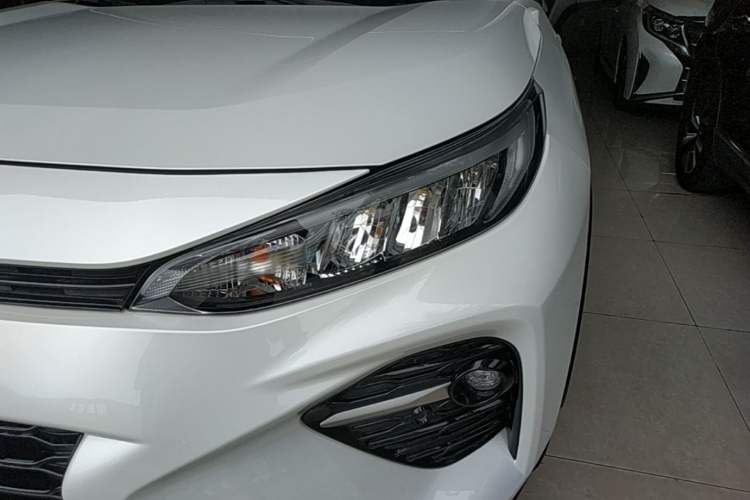 Used Toyota Wildlander 2022 2.0L CVT Two-Wheel Drive Luxury PLUS Edition Left Front Headlight