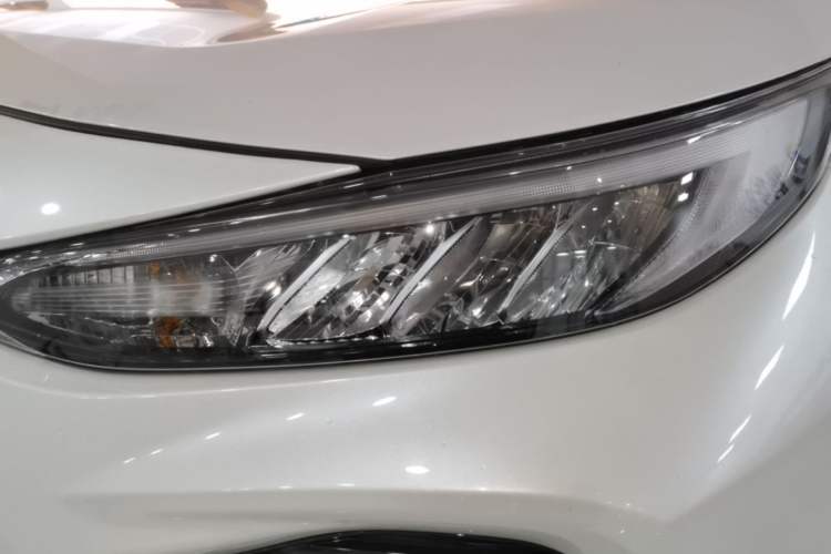 Used Toyota Wildlander 2022 2.0L CVT 4x4 Luxury PLUS Edition Left Front Headlight