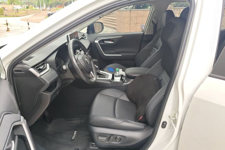 Used Toyota Wildlander 2022 2.0L CVT Two-Wheel Drive Luxury PLUS Edition Left Front Seat