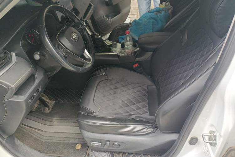 Used Toyota Wildlander 2022 2.0L CVT Two-Wheel Drive Luxury PLUS Edition Left Front Seat