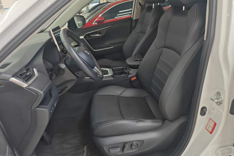 Used Toyota Wildlander 2022 2.0L CVT Two-Wheel Drive Luxury PLUS Edition Left Front Seat