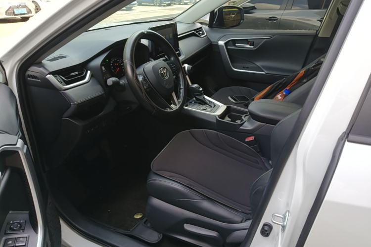 Used Toyota Wildlander 2022 2.0L CVT Two-Wheel Drive Urban Edition Left Front Seat
