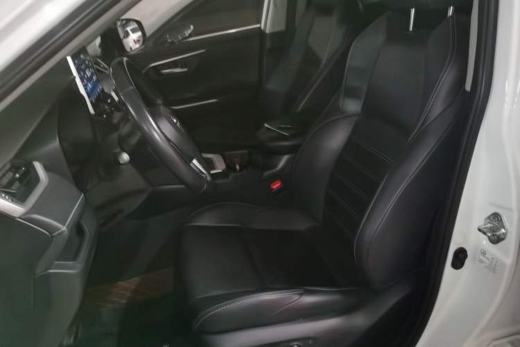 Used Toyota Wildlander 2022 2.0L CVT Two-Wheel Drive Luxury PLUS Edition Left Front Seat