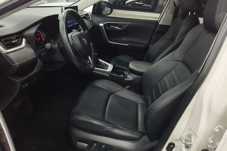 Used Toyota Wildlander 2022 2.0L CVT Two-Wheel Drive Luxury Edition Left Front Seat