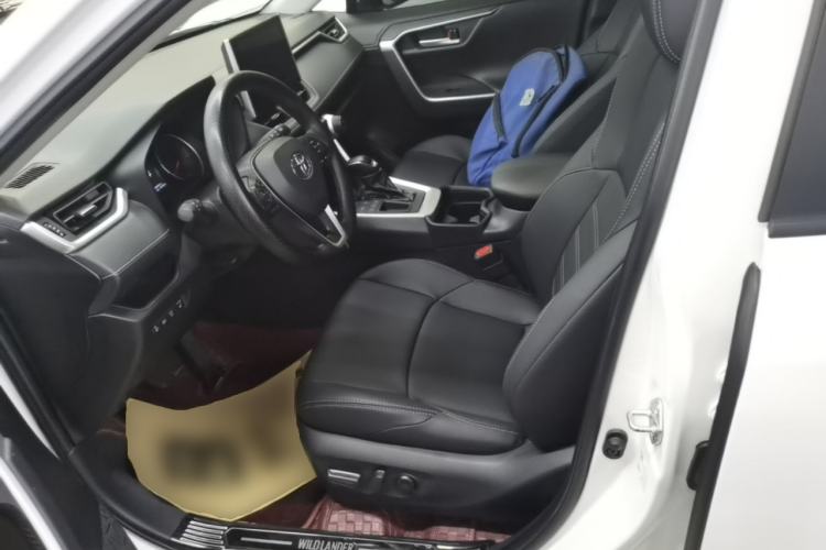 Used Toyota Wildlander 2022 2.0L CVT Two-Wheel Drive Luxury PLUS Edition Left Front Seat