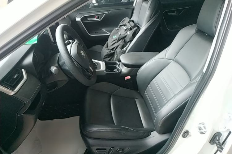 Used Toyota Wildlander 2022 2.0L CVT Two-Wheel Drive Luxury PLUS Edition Left Front Seat