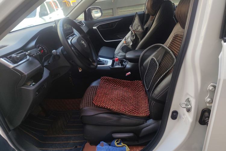 Used Toyota Wildlander 2022 2.0L CVT Two-Wheel Drive Leading Edition Left Front Seat