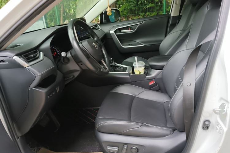 Used Toyota Wildlander 2022 2.0L CVT Two-Wheel Drive Luxury PLUS Edition Left Front Seat