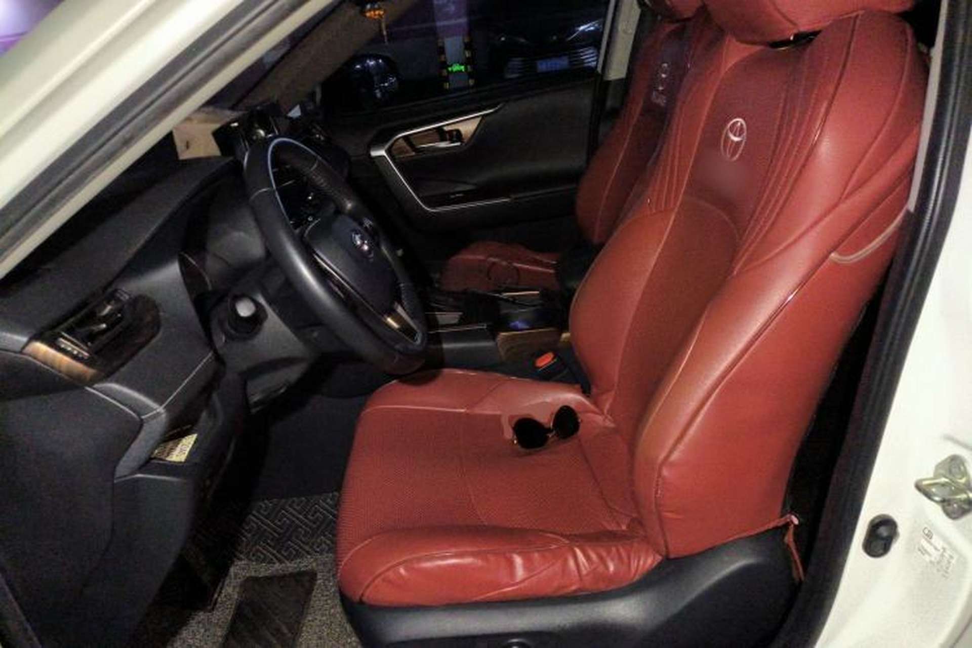 Used Toyota Wildlander 2022 2.0L CVT Two-Wheel Drive Luxury Edition Left Front Seat
