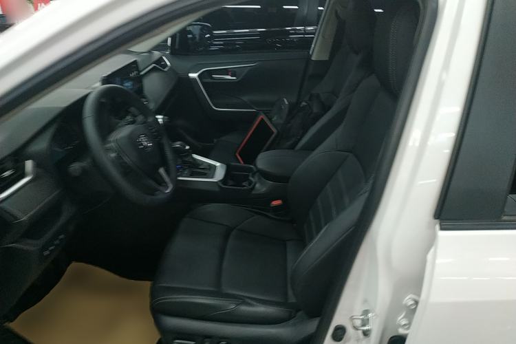 Used Toyota Wildlander 2022 2.0L CVT Two-Wheel Drive Luxury PLUS Edition Left Front Seat