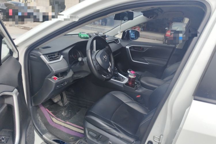Used Toyota Wildlander 2022 2.0L CVT Two-Wheel Drive Leading Edition Left Front Seat