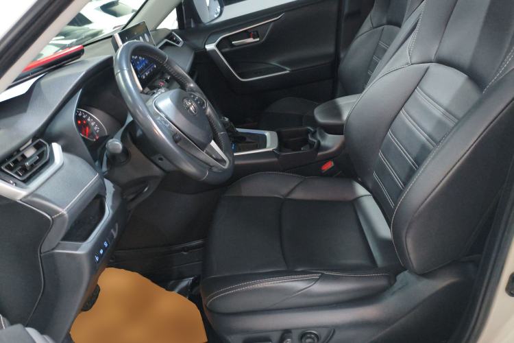 Used Toyota Wildlander 2022 2.0L CVT Two-Wheel Drive Luxury PLUS Edition Left Front Seat