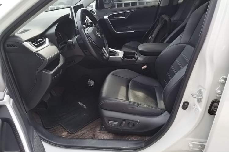 Used Toyota Wildlander 2022 2.0L CVT Two-Wheel Drive Luxury PLUS Edition Left Front Seat