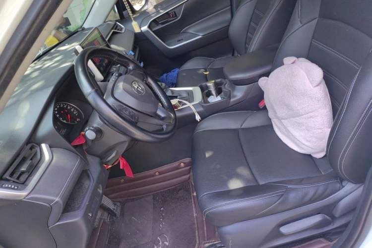 Used Toyota Wildlander 2022 2.0L CVT Two-Wheel Drive Leading Edition Left Front Seat